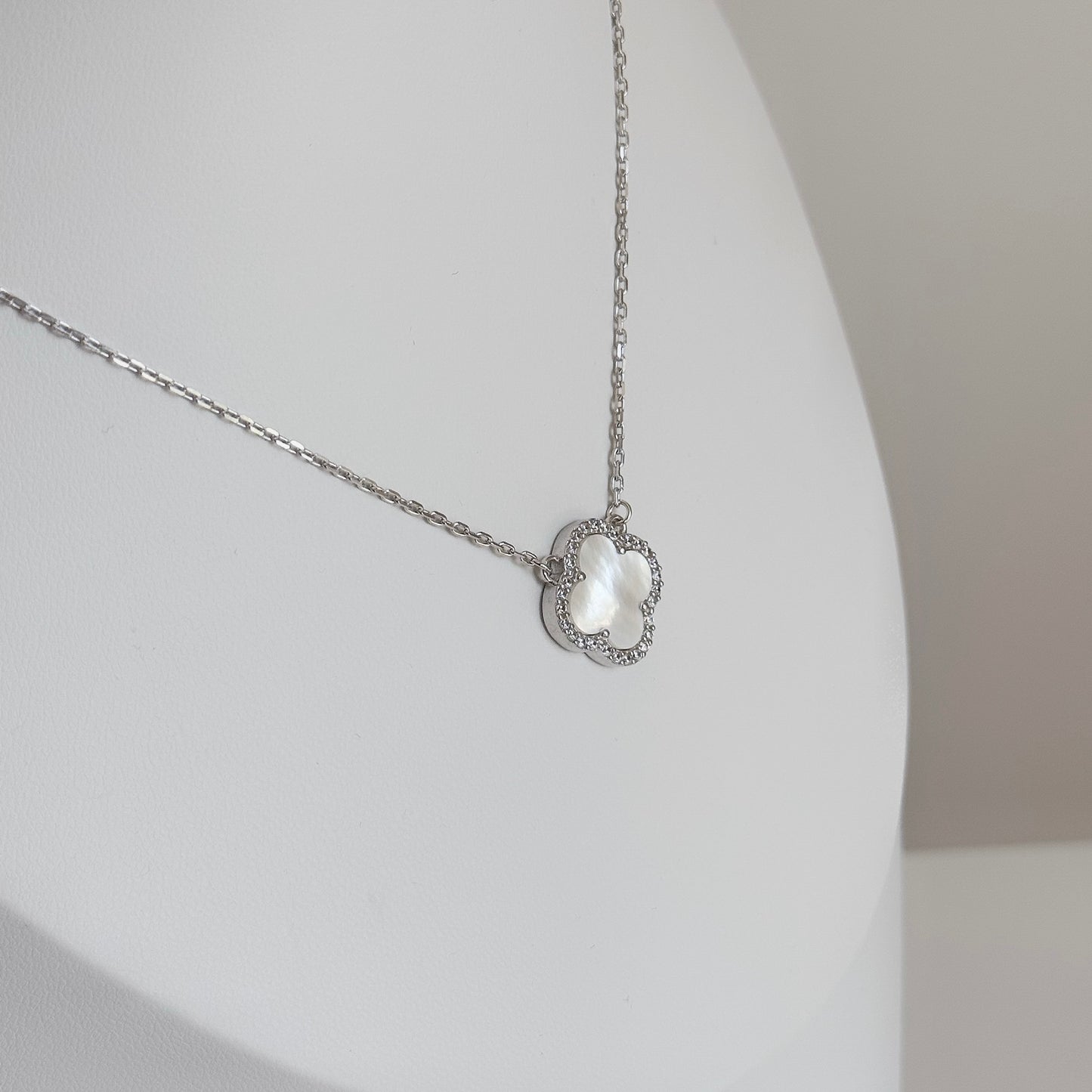 Срібне кольє/Перламутр/срібло 925пр/550