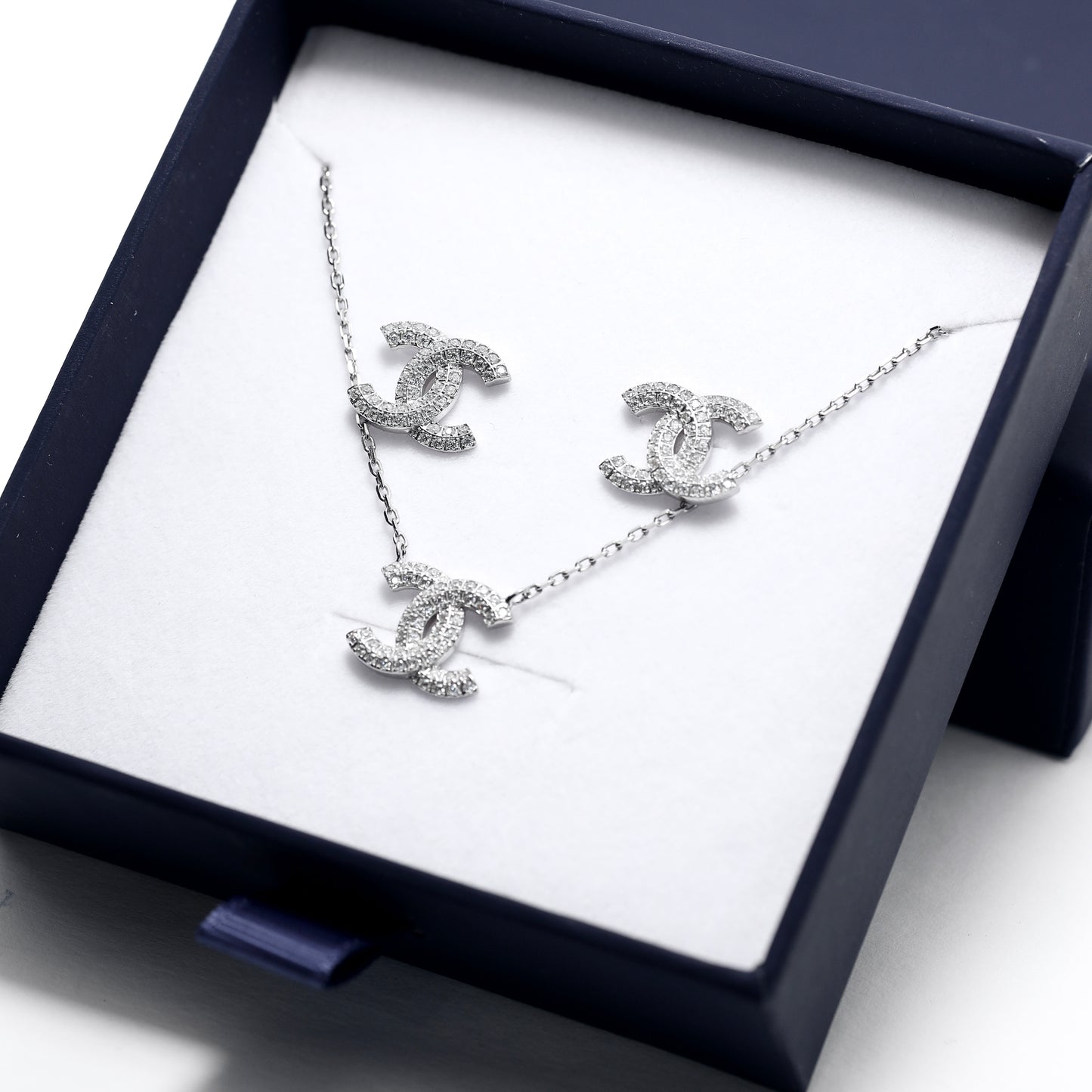 Silver Necklace with Cubic Zirconia Pendant | Срібне кольє з підвіскою та фіанітами |603