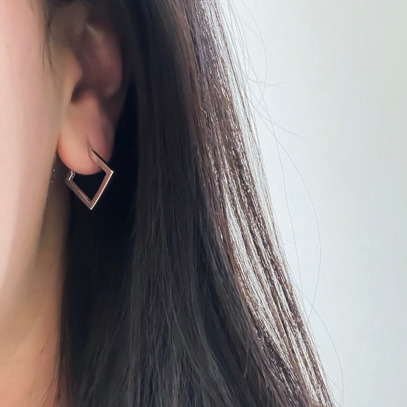 Срібні сережки/Квадрат/срібло 925пр/505