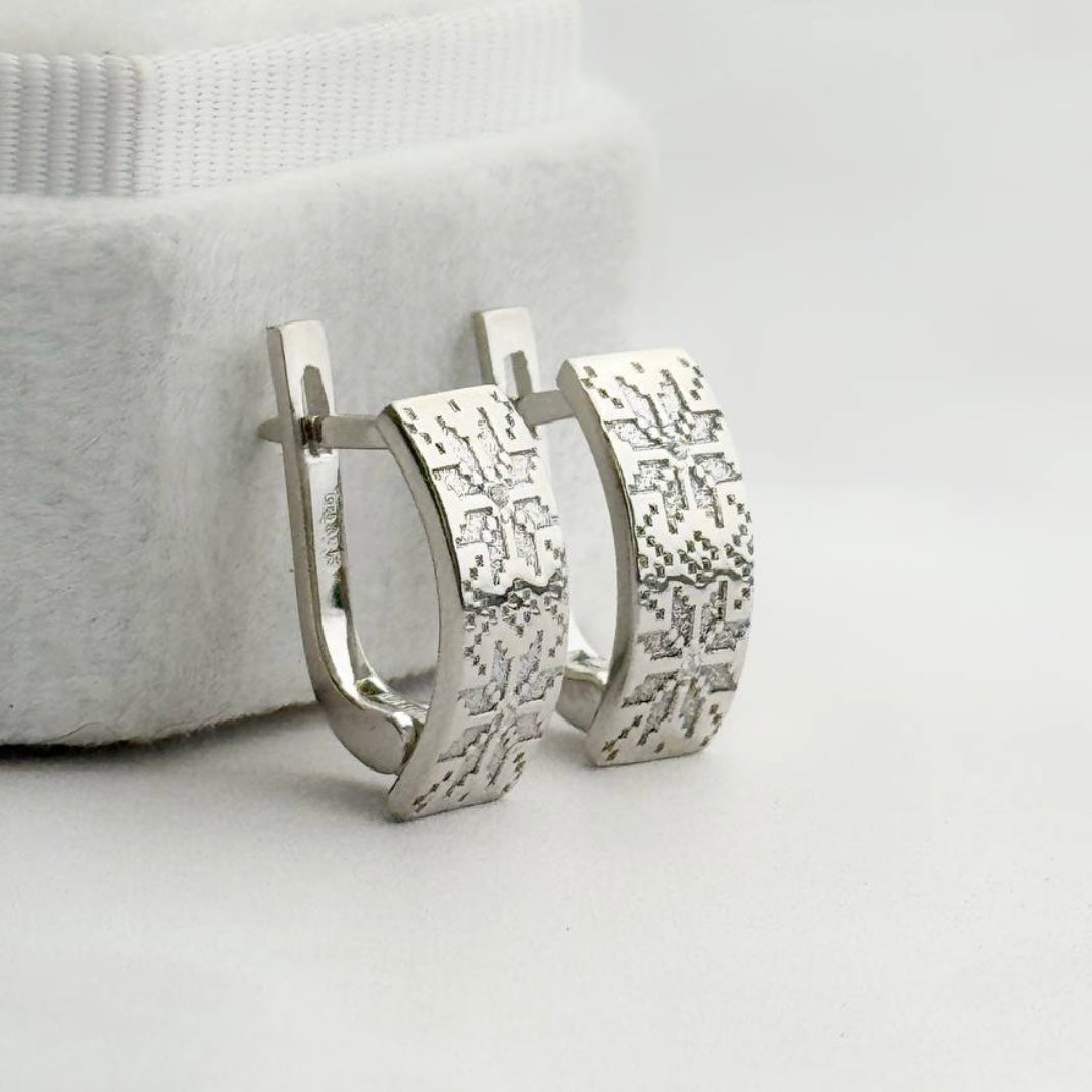 Сережки срібні 925 з орнаментом вишиванки | Ukrainian silver embroidered pattern earrings 925 sterling | 047