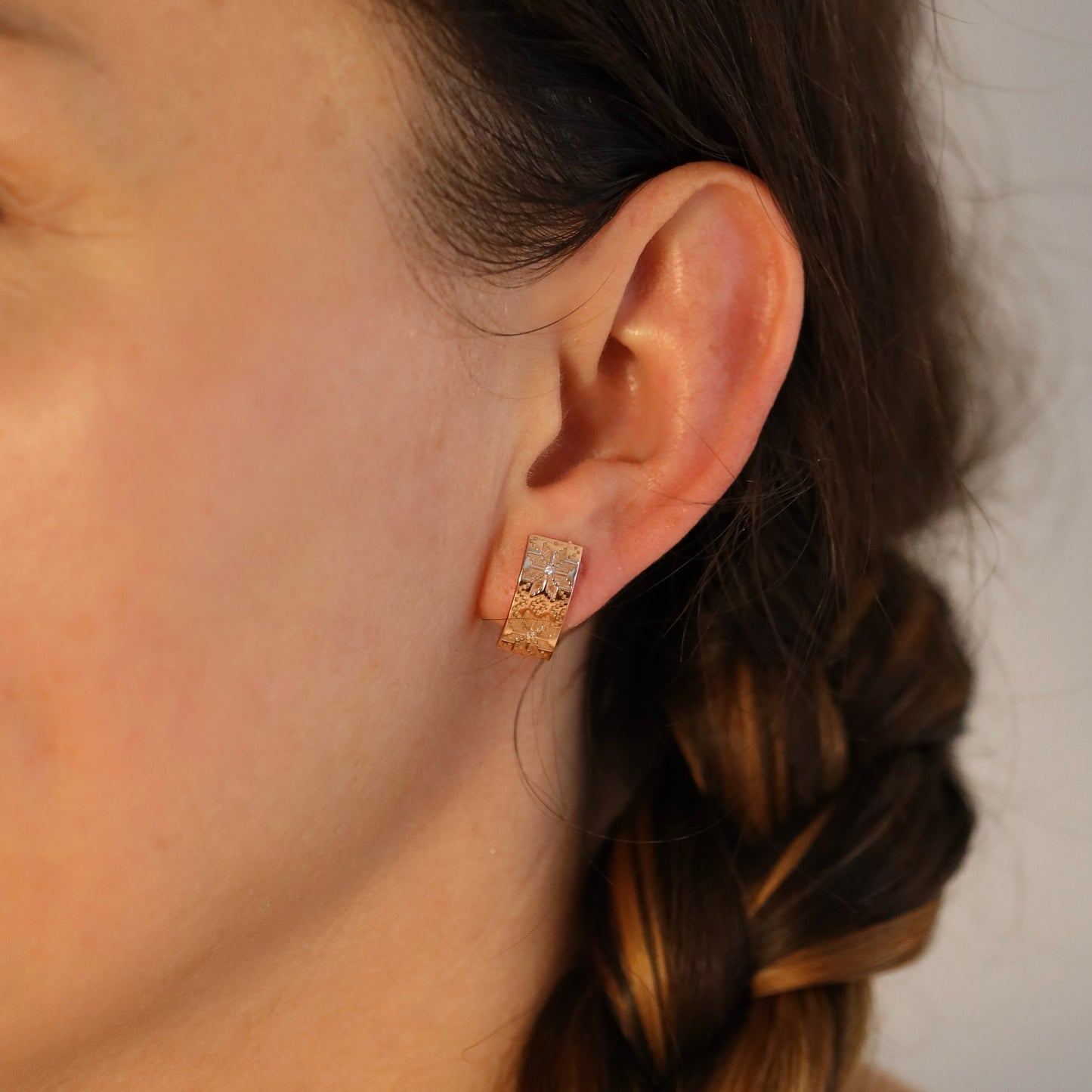 Сережки срібні з фіанітами покриті позолотою 585 пр | Вишиванка | Silver earrings with cubic zirconia gold-plated 585 |047