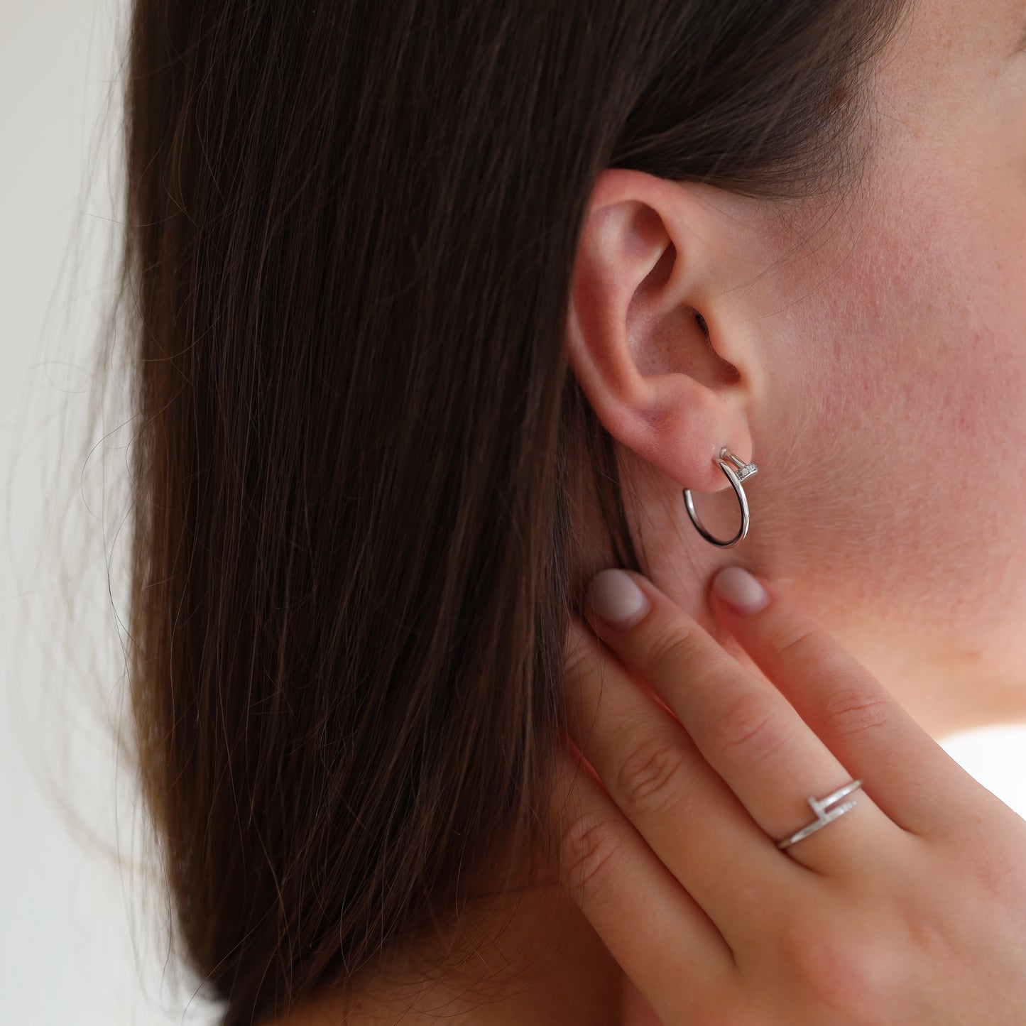 Срібні сережки-кільця у формі цвяшка 925 Silver Hoop Earrings | 495