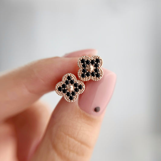 Сережки срібні з фіанітами покриті золотом 585 | Gold-plated 585 silver earrings with cubic zirconia | 1086