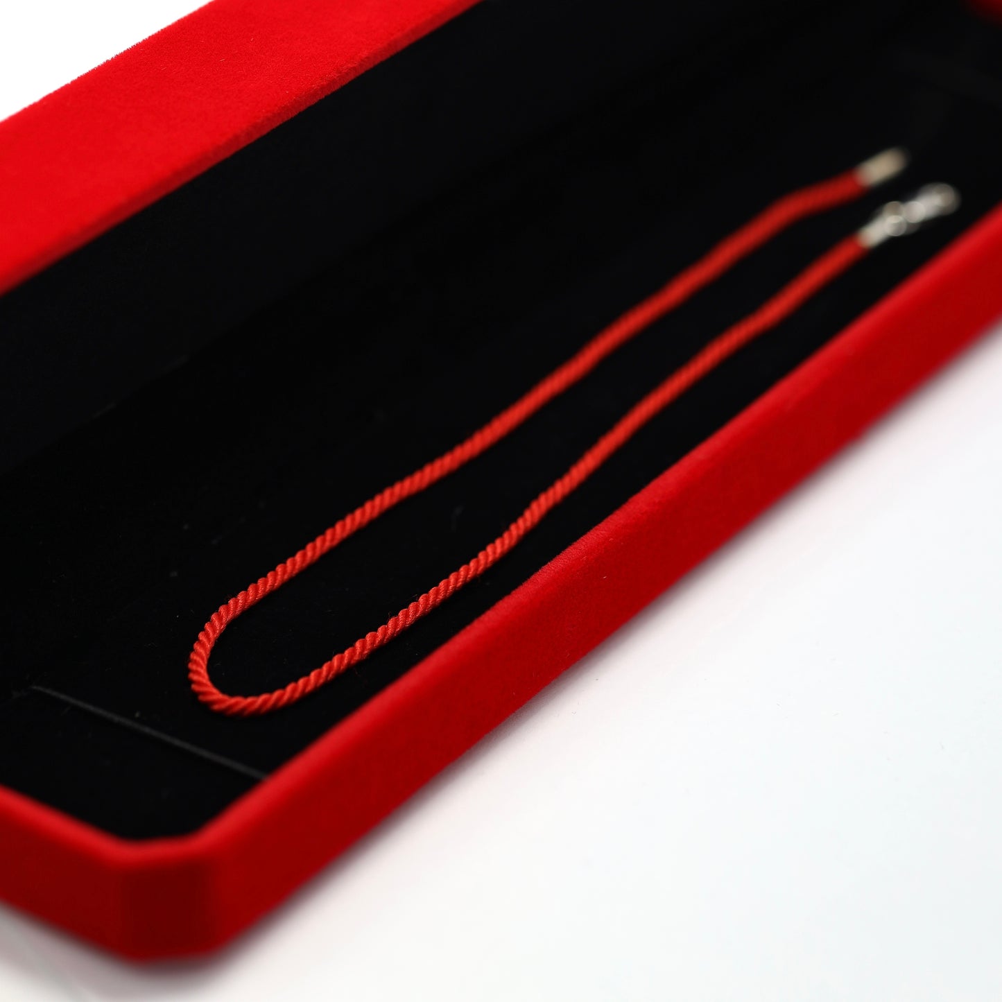 Червоний шнурок зі сріблом 925 | Red Protective Silver 925 Cord Bracelet