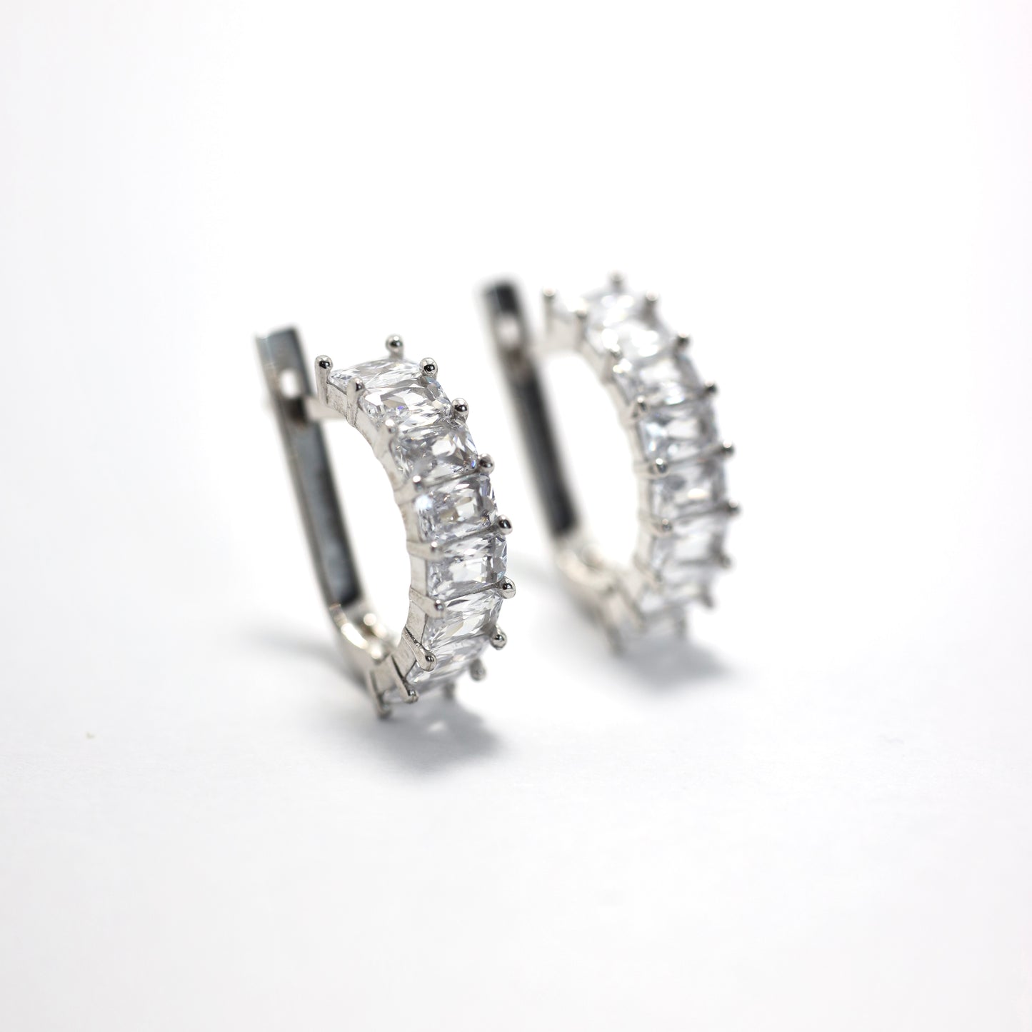 Срібні сережки з фіанітами/срібло 925пр/269