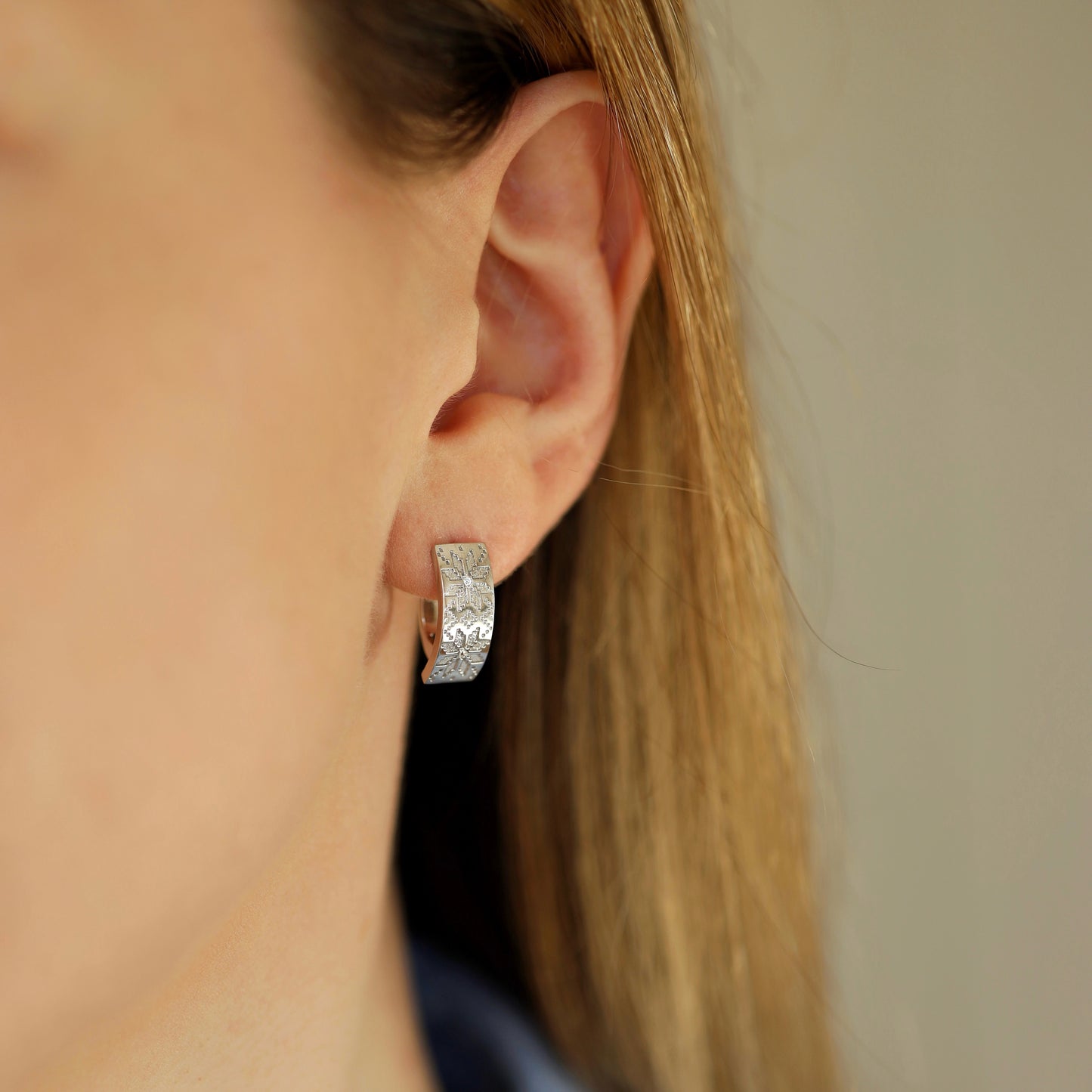 Сережки срібні 925 з орнаментом вишиванки | Ukrainian silver embroidered pattern earrings 925 sterling | 047