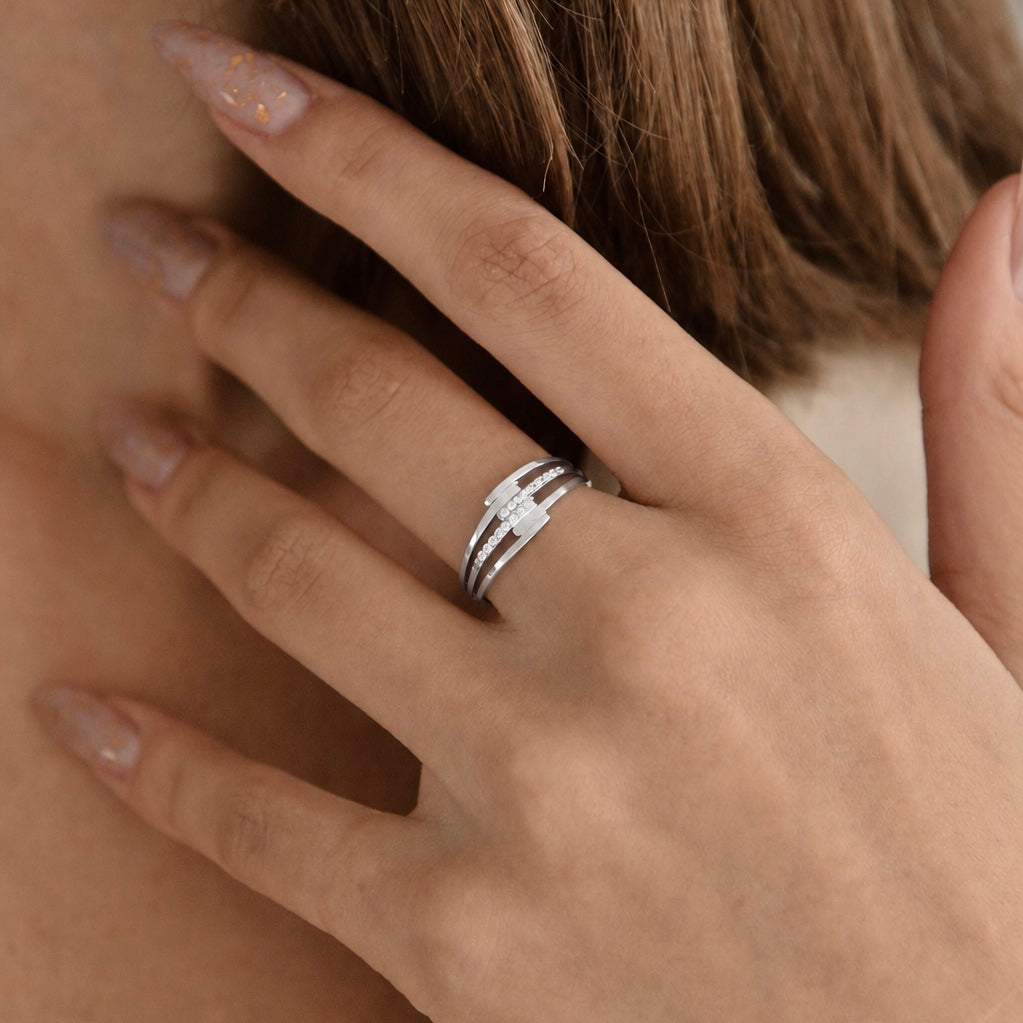 Срібна каблучка 925 з фіанітами | Silver Ring 925 with Zirconia|370