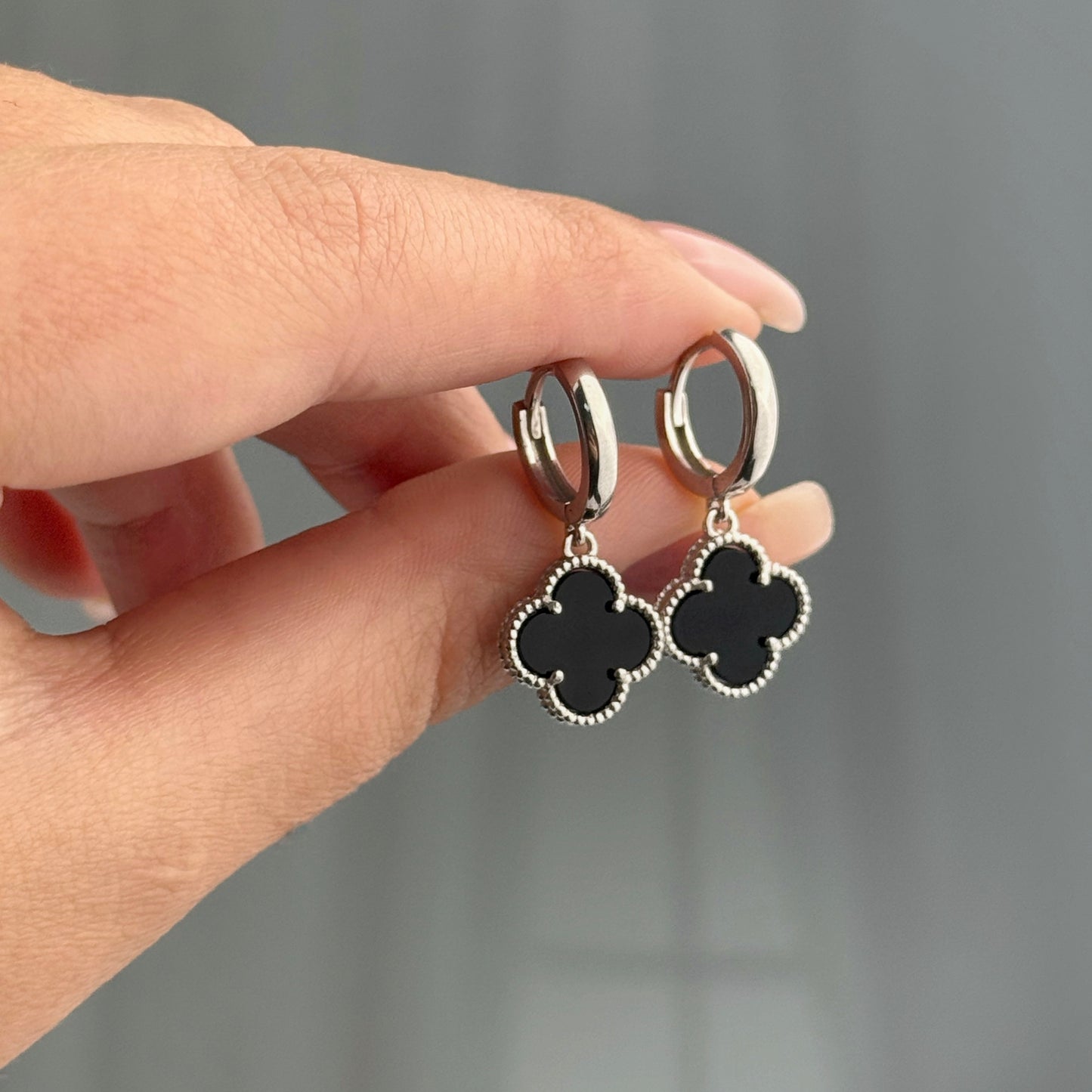 Black Onyx Clover Earrings | 925 Sterling Silver Luxury Jewelry — Срібні сережки з оніксом|1243