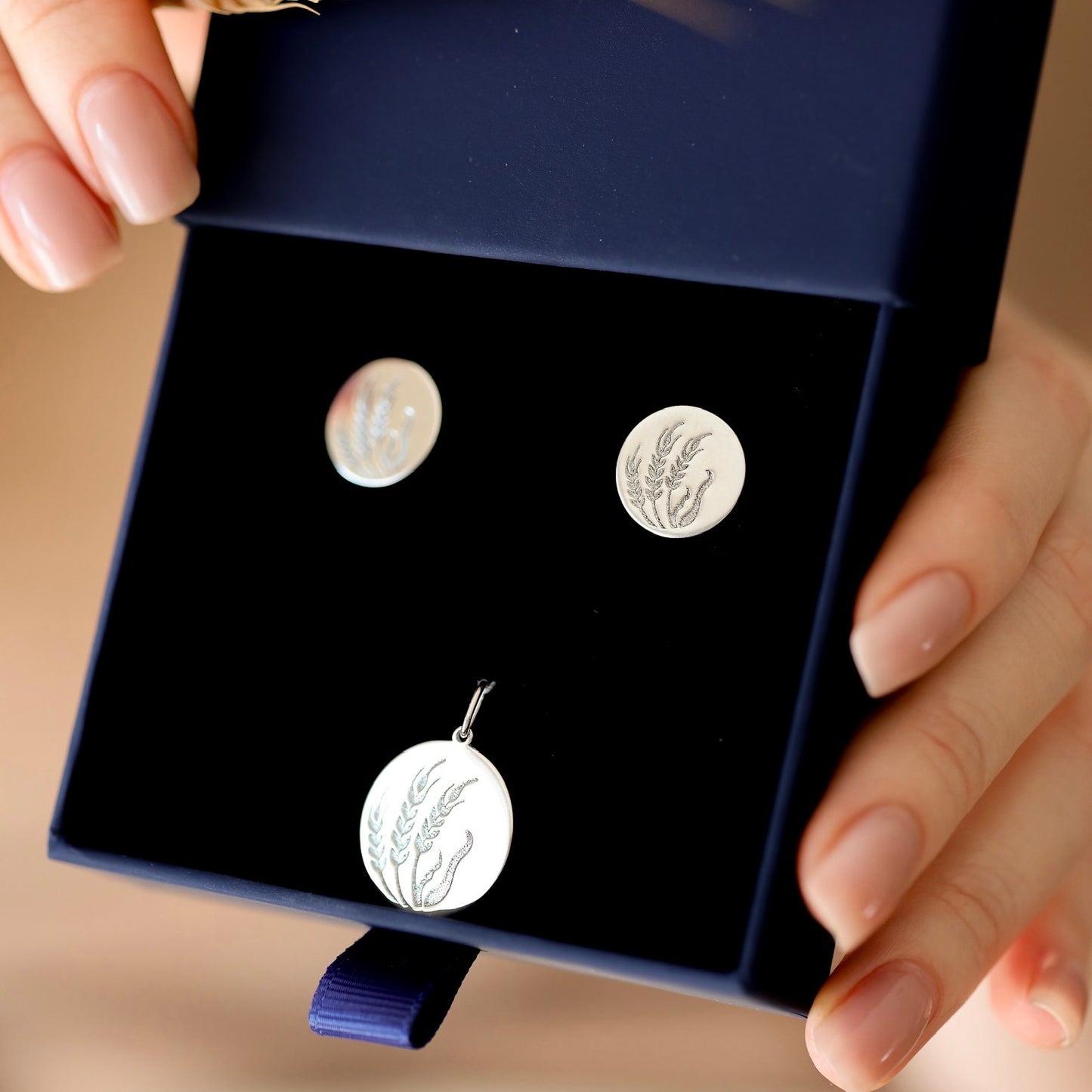 Срібний набір Колосся | Silver Wheat Jewelry Set | Кулон і сережки | Pendant & Stud Earrings |
