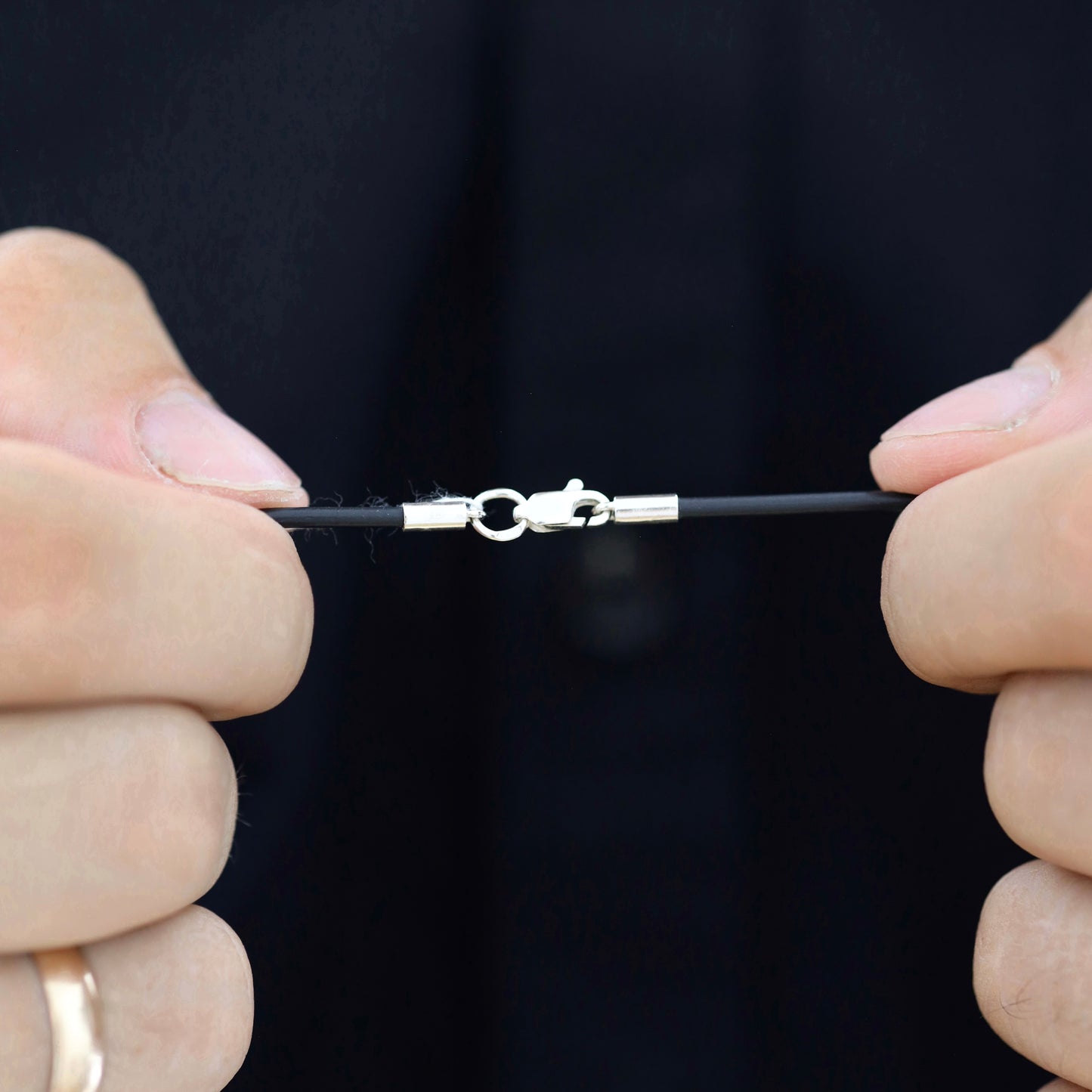 Шнурок з срібною застібкою/срібло 925пр.