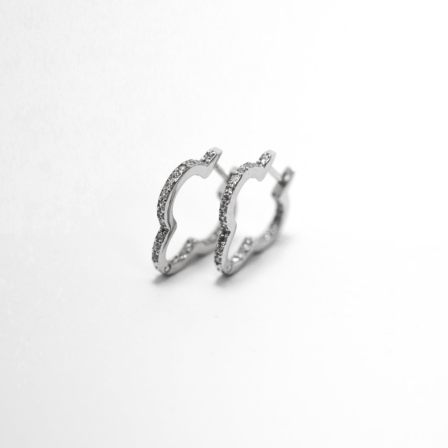 Sterling Silver Clover Hoop Earrings with Zircon | Срібні сережки-кільця Конюшина з цирконієм|943