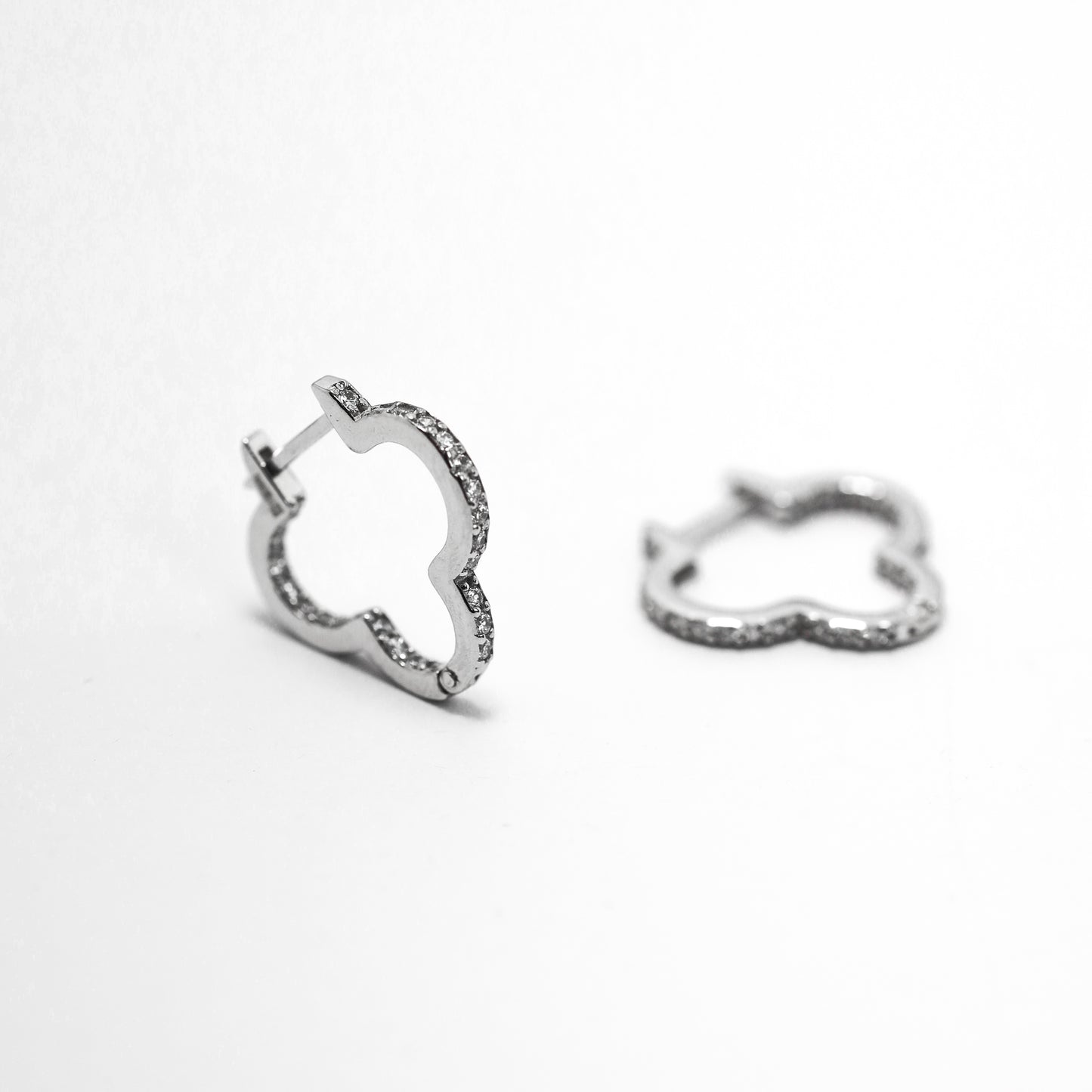 Sterling Silver Clover Hoop Earrings with Zircon | Срібні сережки-кільця Конюшина з цирконієм|943