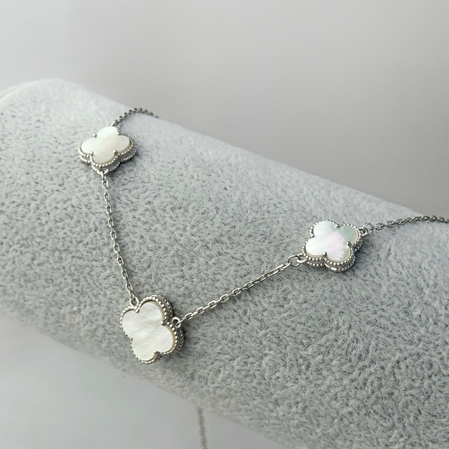 Кольє з перламутром на три квіточки | Mother of Pearl Triple Flower Necklace | Срібло 925 | Adjustable Length |665
