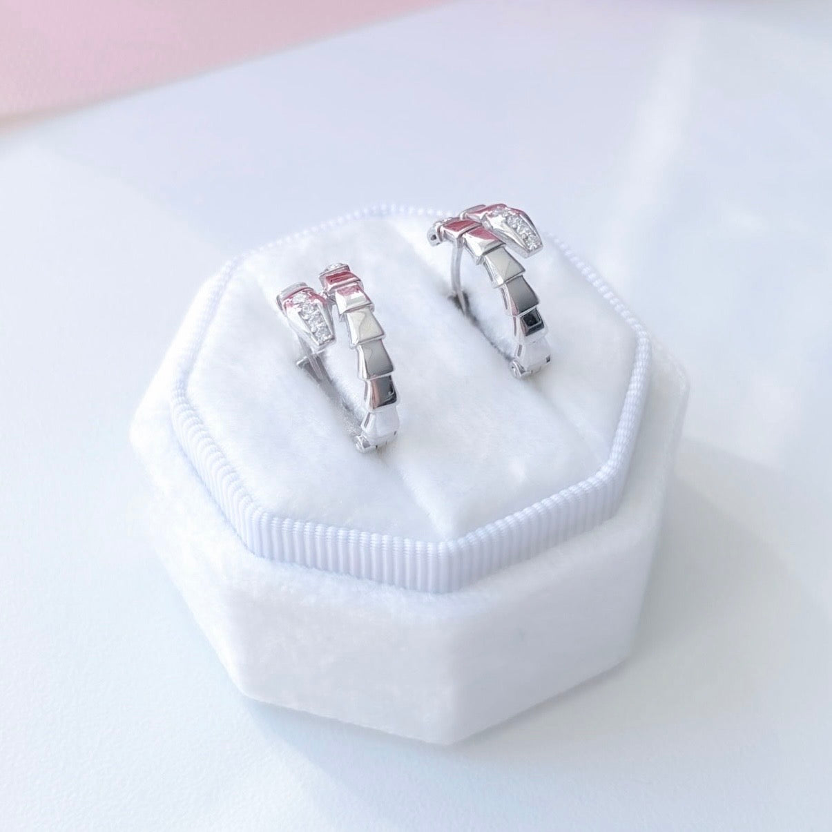 Sterling Silver Hoop Earrings with Zirconia | Срібні сережки Конго з цирконієм|529