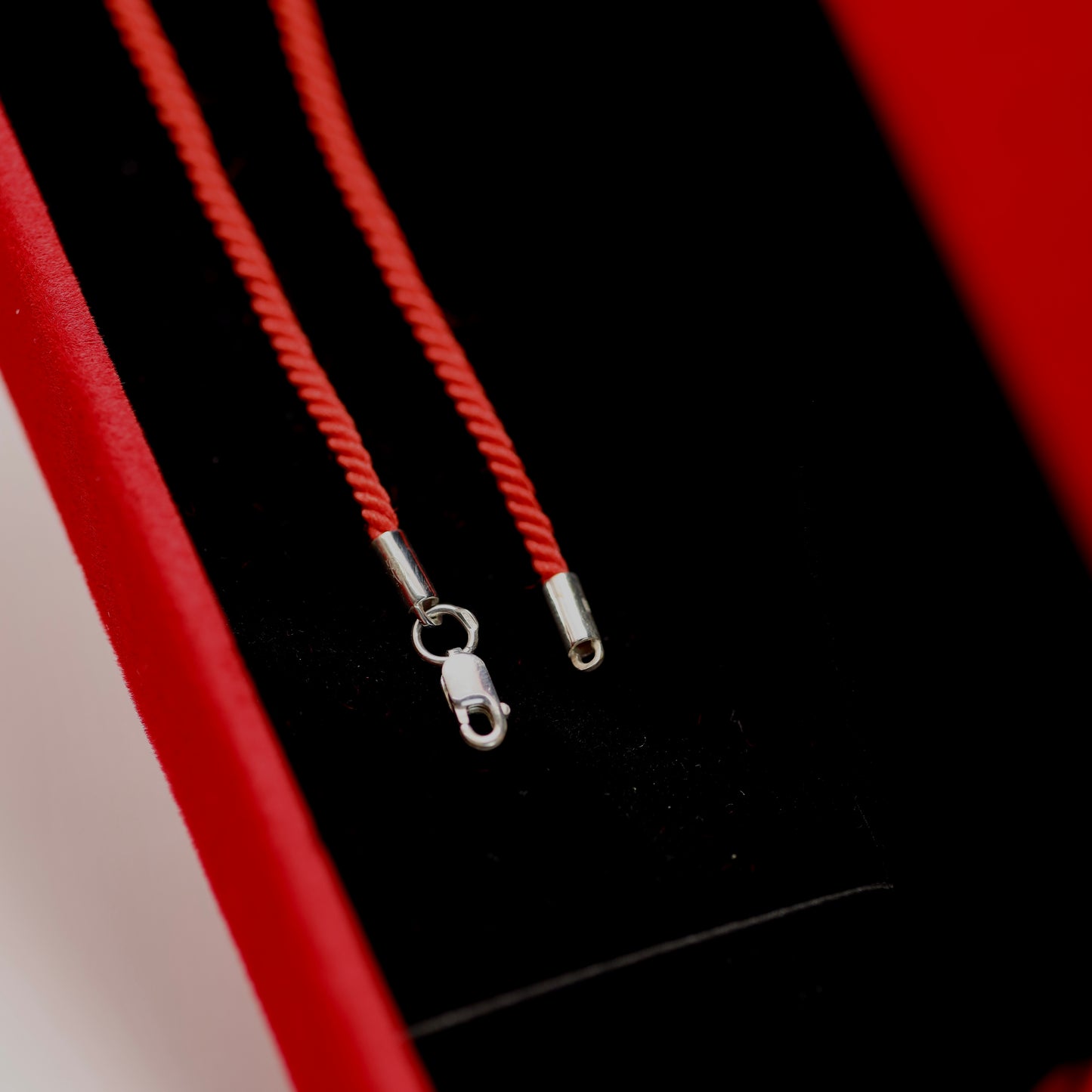 Червоний шнурок зі сріблом 925 | Red Protective Silver 925 Cord Bracelet