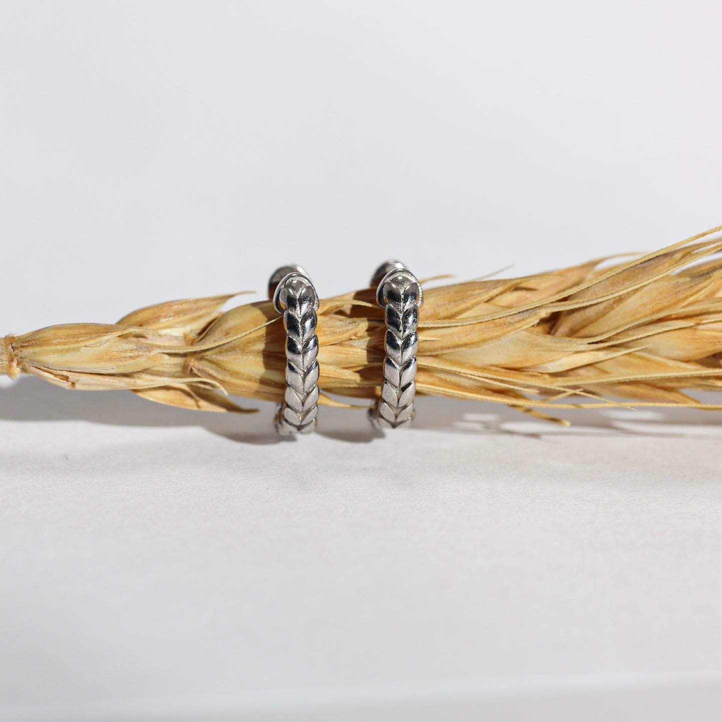 Мінімалістичні срібні сережки-кільця | Silver Huggie Hoops | 925 Silver | Колосок|20756