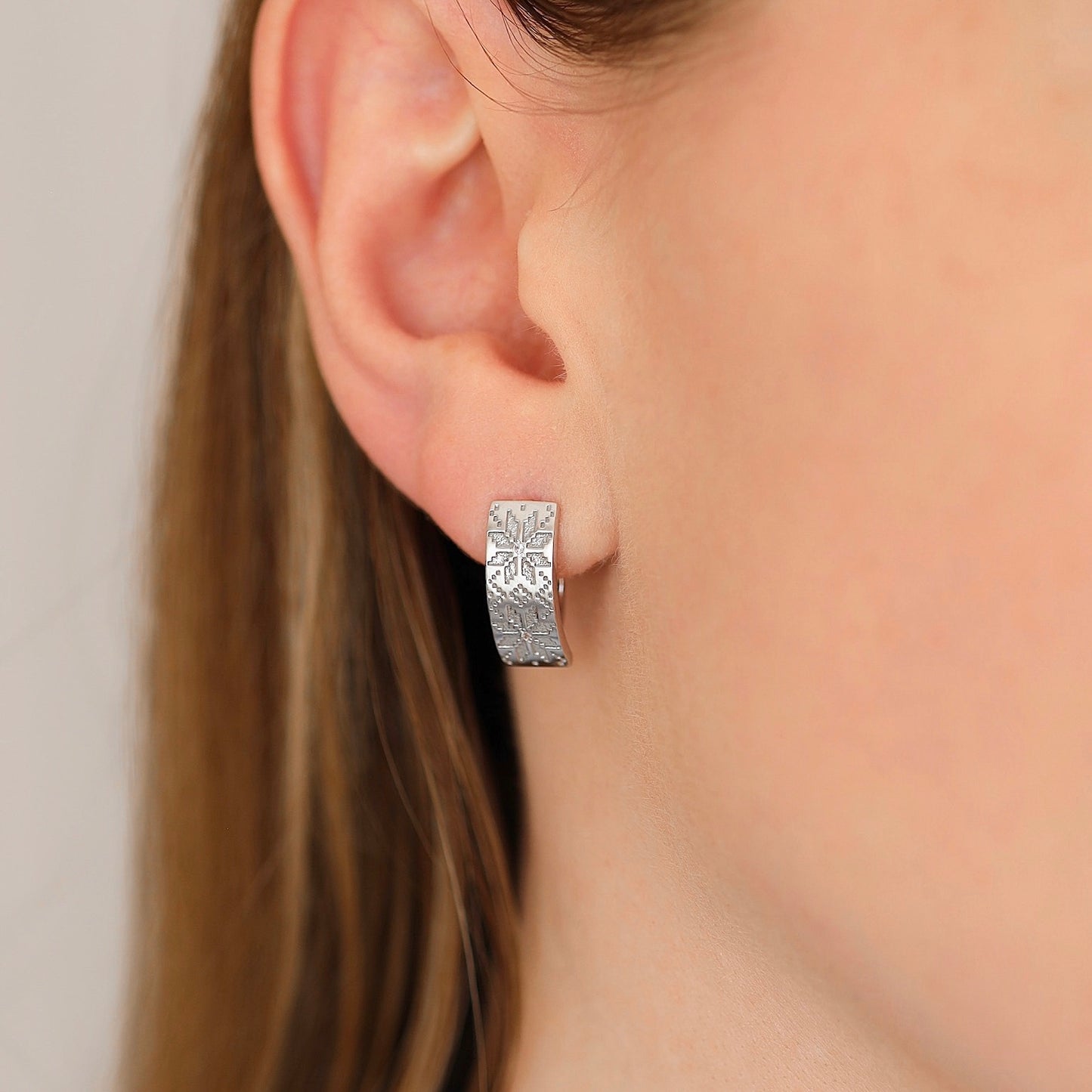 Сережки срібні 925 з орнаментом вишиванки | Ukrainian silver embroidered pattern earrings 925 sterling | 047