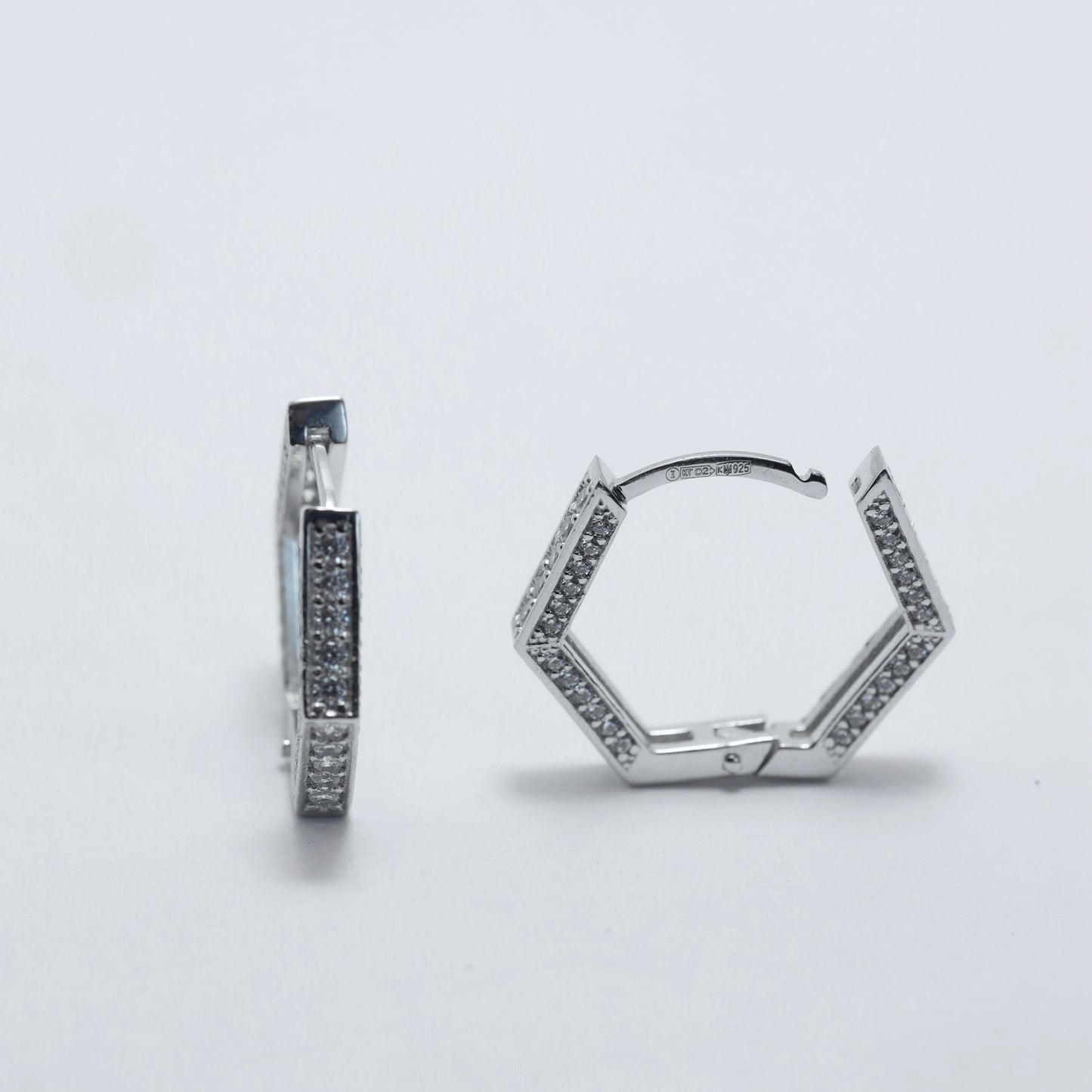 Silver Hoop Earrings with Stones Three-Sided Setting | Срібні сережки з вбудованими віанітами|576