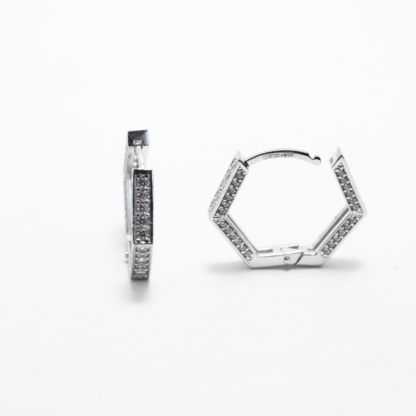 Silver Hoop Earrings with Stones Three-Sided Setting | Срібні сережки з вбудованими фіанітами|576