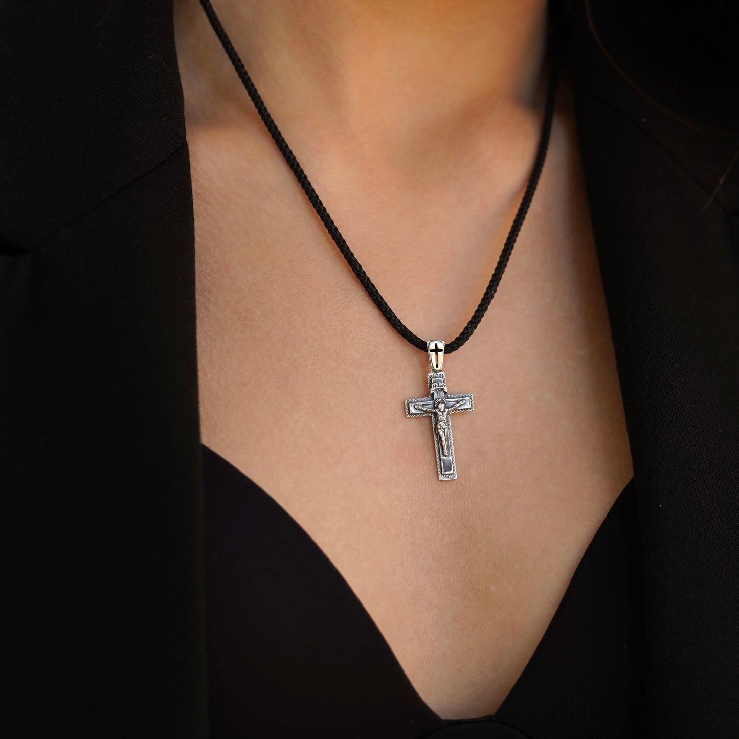 Silver Cross Pendant 925 | Срібний хрестик з різьбленим вушком | 5190