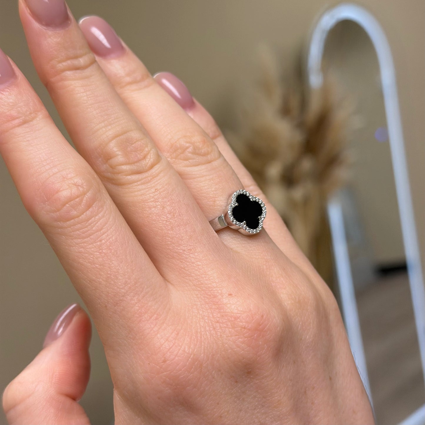 Silver Onyx Ring with Cubic Zirconia| Срібна каблучка-конюшина з оніксом і фіанітами|10354