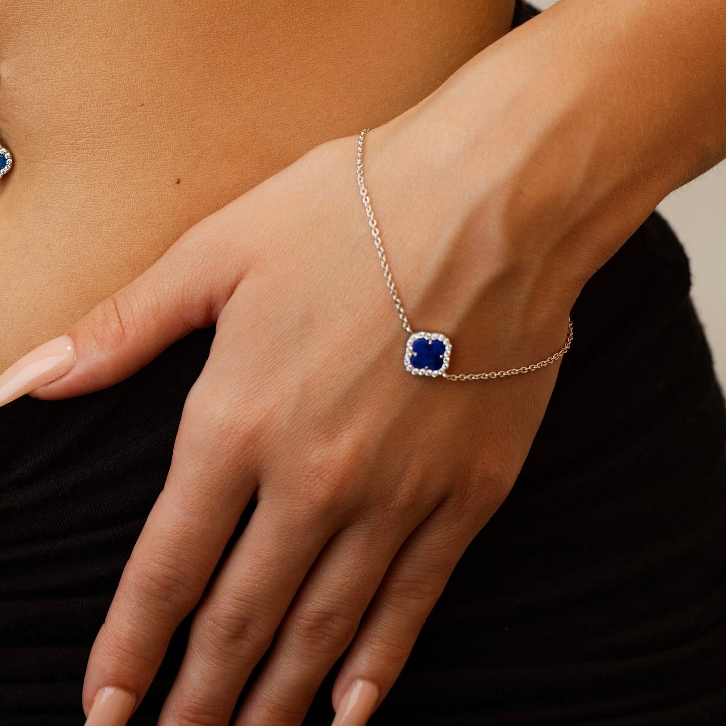 Blue Lapis Clover Bracelet in 925 Sterling Silver | Срібний браслет Конюшина з натуральним лазуритом |2098.3
